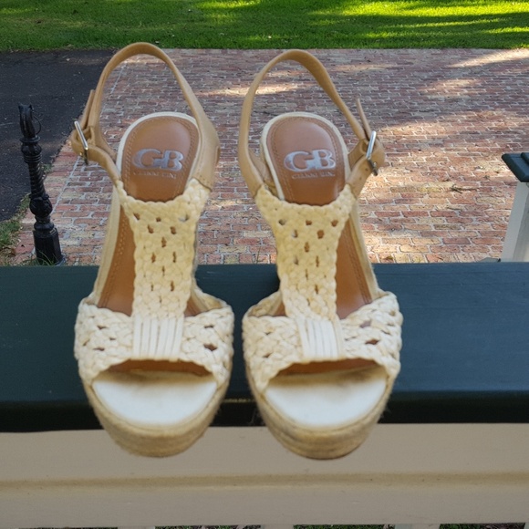Gianni Bini Shoes - Gianni Bini wedges